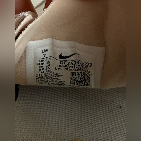 NWOT Nike Women’s Sneaker WAFFLE ONE 'SAIL COCONUT MILK' - Picture 8 of 12